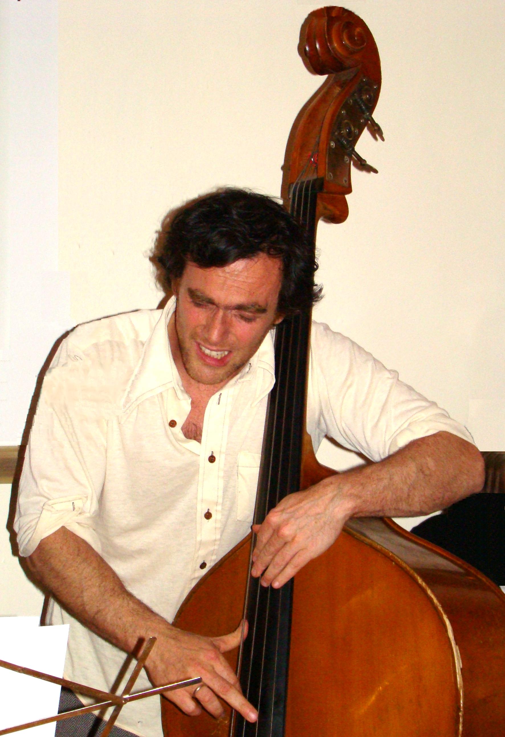 MEFF2008!-Musicians-SimonBass2