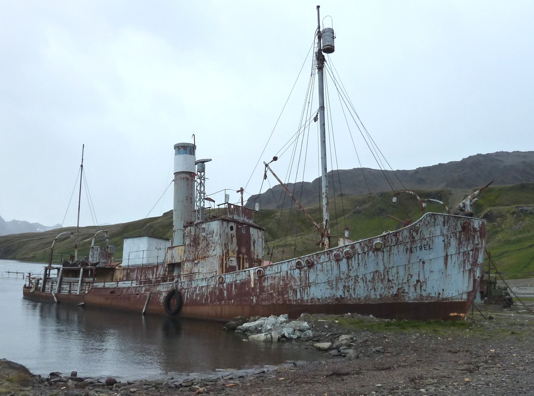 Southgeorgia-Grytviken-OldRustedShipsOne