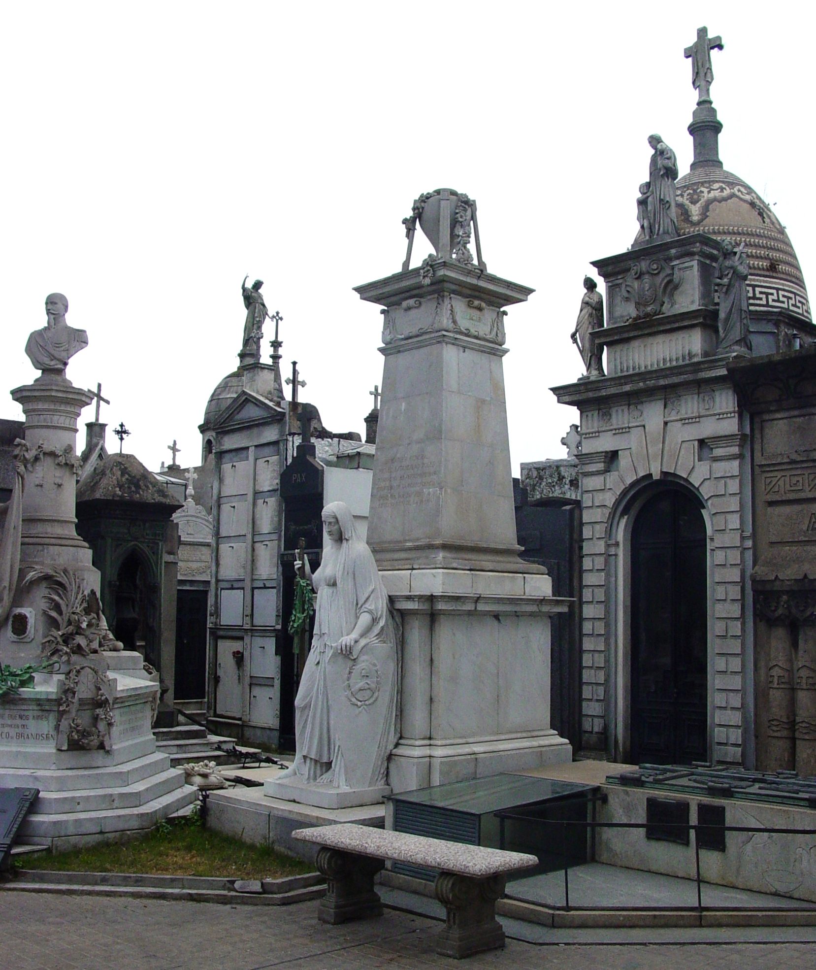 ArgentinaBuenosAires-Cemetery-GrandGraves-Set1--2695%25