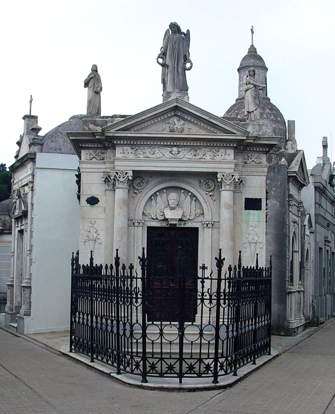 ArgentinaBuenosAires-Cemetery-LargeGraveBuildingWithMetallGate--2706