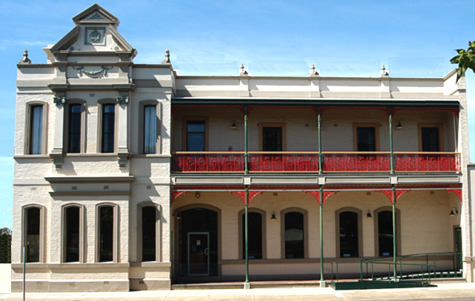 Bairnsdale river tavern