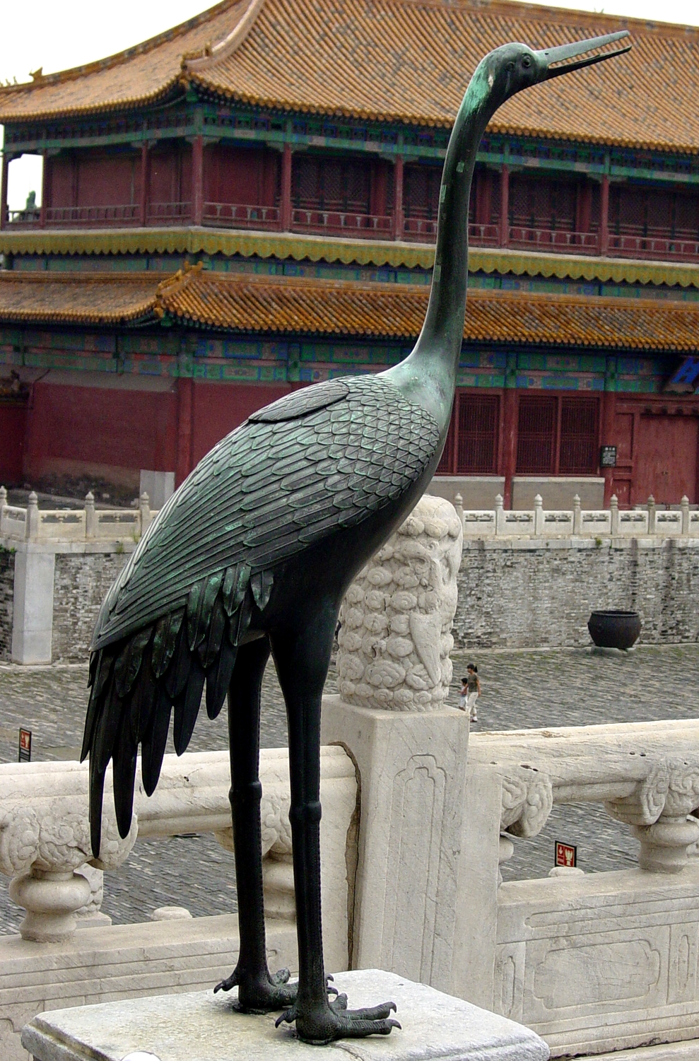 Forbidden city bird sculpture