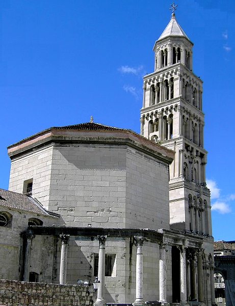 rohrmann-CroatiaSplit-CathedralWithDiocletianMausoleum--1500x