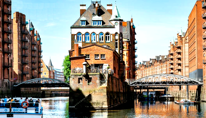 Hamburg rathaus