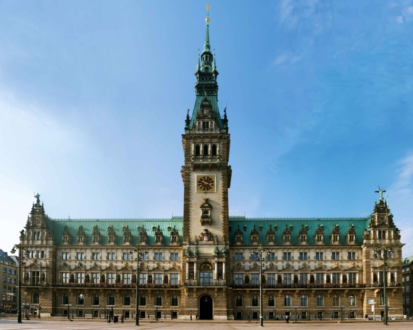 Hamburg rathaus