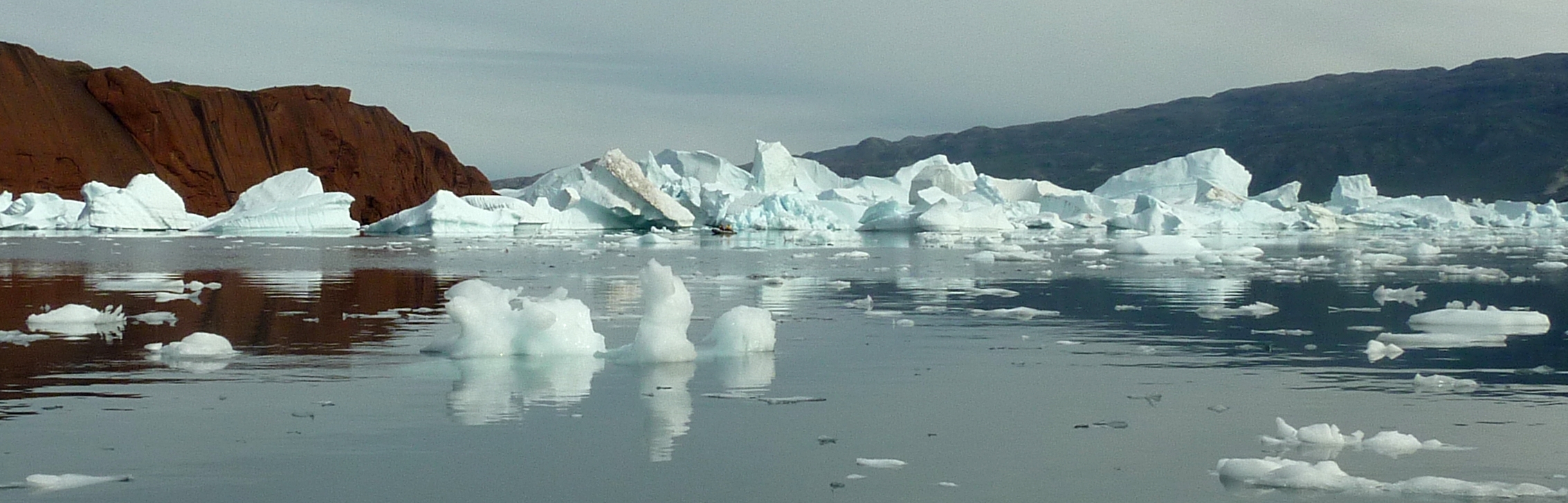 Greenland-LandscapeAndIcebergsPic02=30879%5E