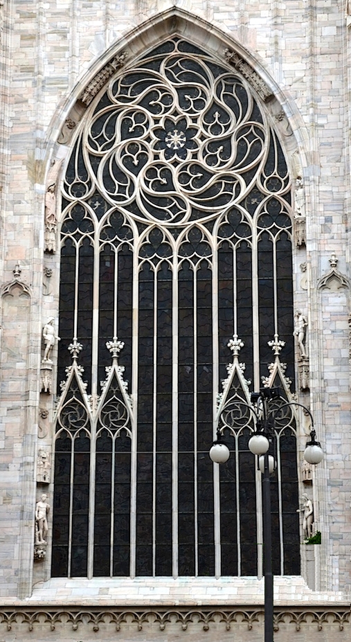 Milano Duomo outside view