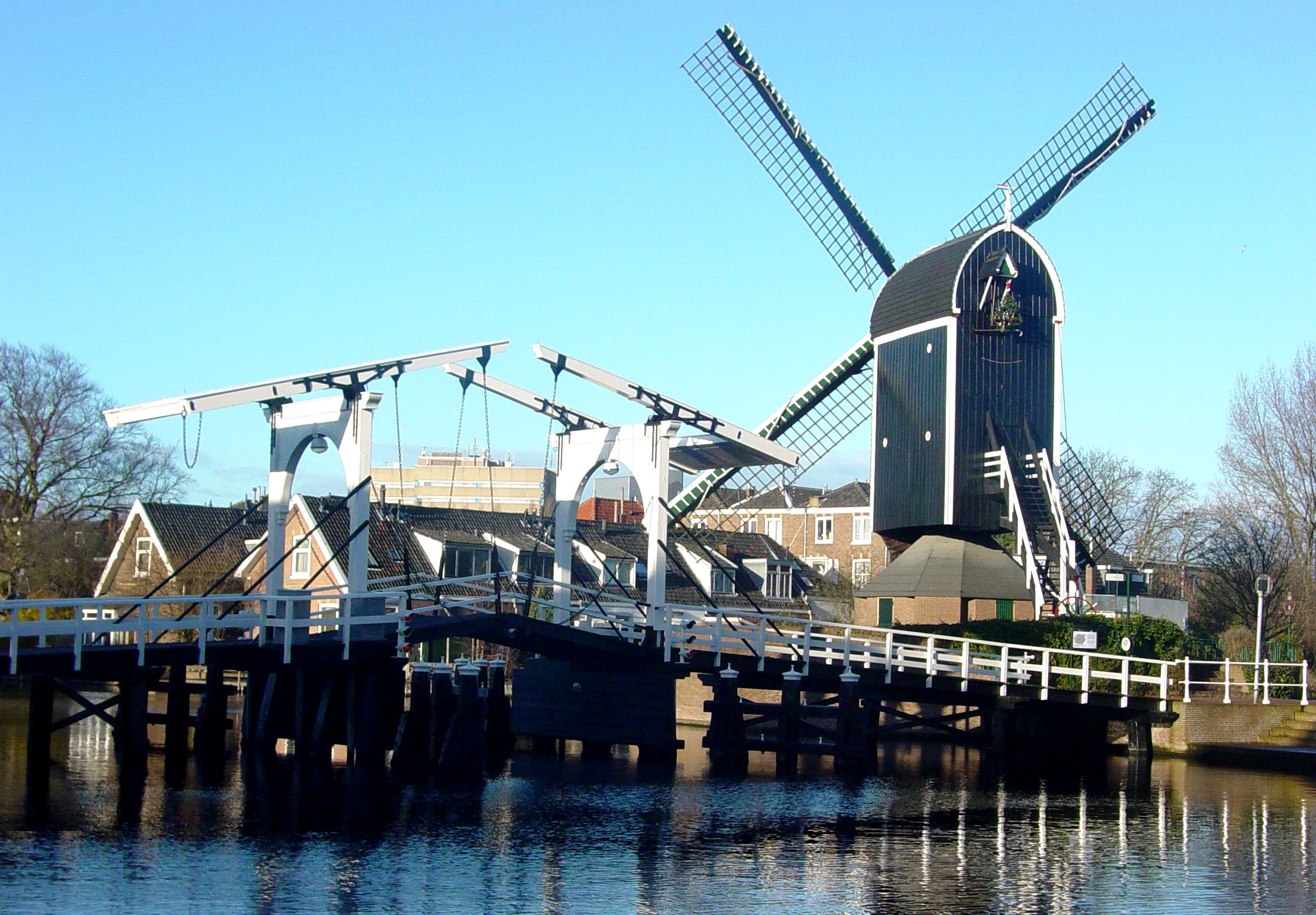 NetherlandsLeiden-Oldcity-RijnBridgeAndWindmill1-3329.jpg