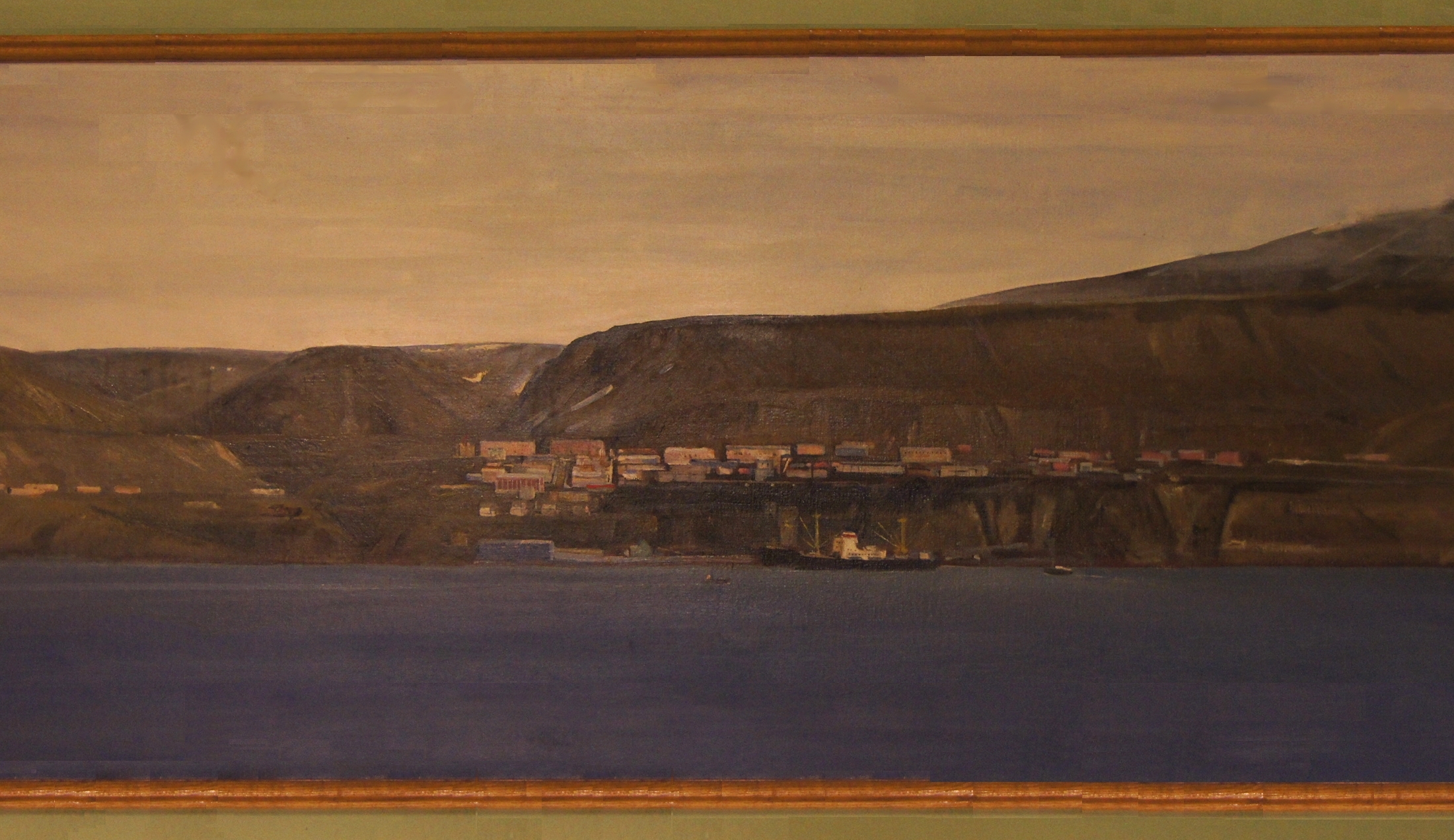 Painting historic Barentsburg