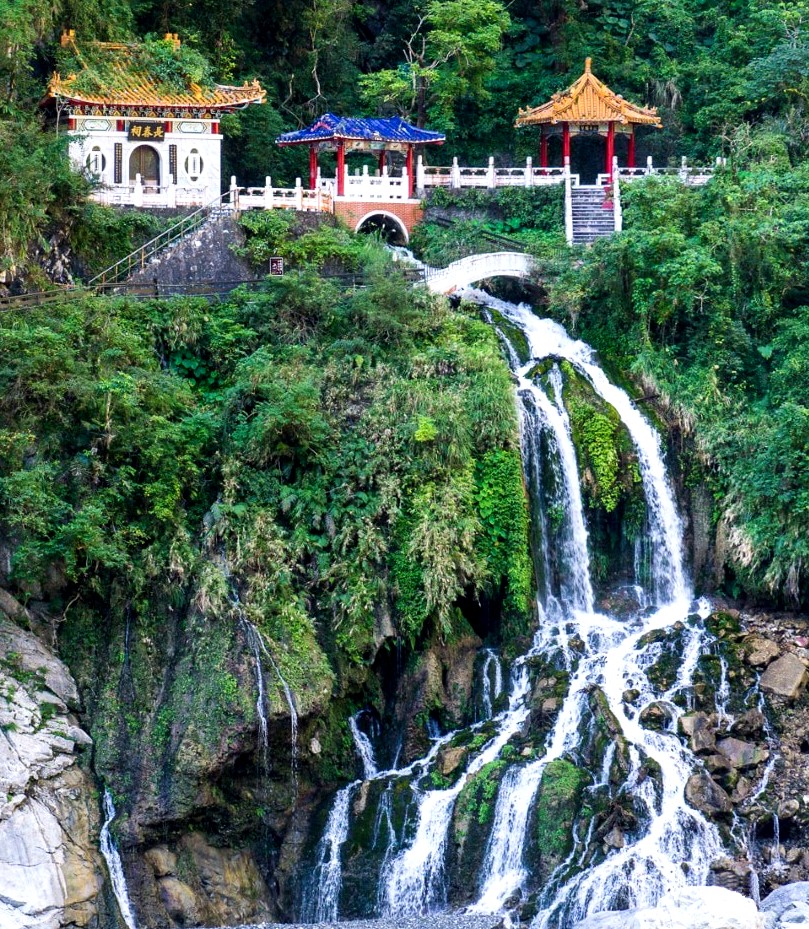 Taroko Natioal Park Chang Chun Eternal Spring Shrine